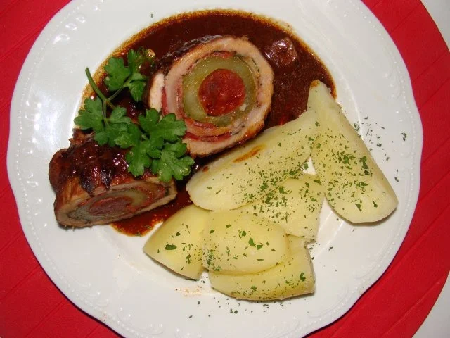 Rezept: Fleisch : - Schweinerouladen mit Grüne Gurkenfüllung Fleisch : - Schweinerouladen mit Grüne Gurkenfüllung - Rezept