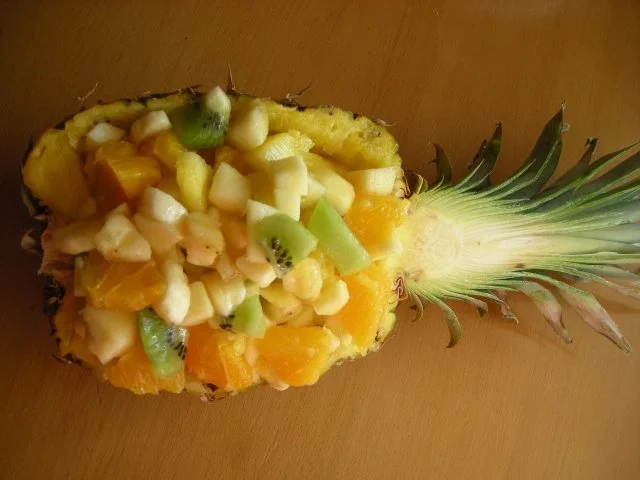 Rezept: Obstschiff mit Palme Bild Nr. 2 Obstschiff mit Palme - Rezept - Bild Nr. 2