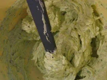 Rezept: Kräuterbutter mit Suchtgefahr ;o) Bild Nr. 2 Kräuterbutter mit Suchtgefahr ;o) - Rezept - Bild Nr. 2