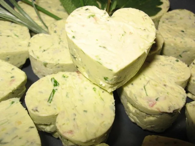 Rezept: Kräuterbutter mit Suchtgefahr ;o) Kräuterbutter mit Suchtgefahr ;o) - Rezept