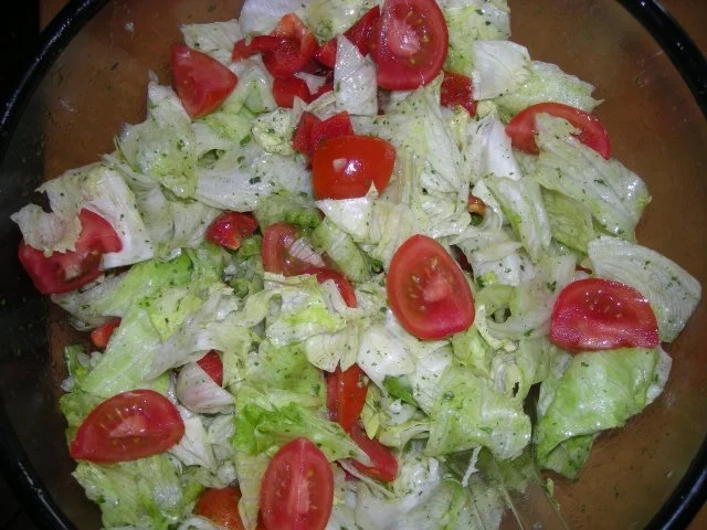 Rezept: Bunter Salat mit gemischten Kernen Bunter Salat mit gemischten Kernen - Rezept