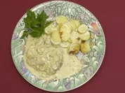 Rezept: Rinderfilet mit Champignonrahmsoße und Kartoffelgratin (Claudia Effenberg) Rinderfilet mit Champignonrahmsoße und Kartoffelgratin (Claudia Effenberg) - Rezept