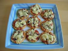 Mini-Pizza mit Schinken und Champignons - Rezept