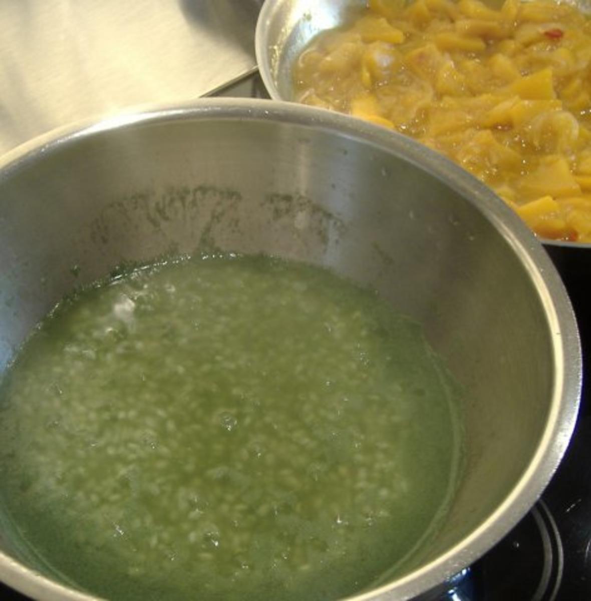 Mariniertes Hähnchenbrustfilet mit grünem Reis und Mango-Zwiebel-Chutney - Rezept - Bild Nr. 2