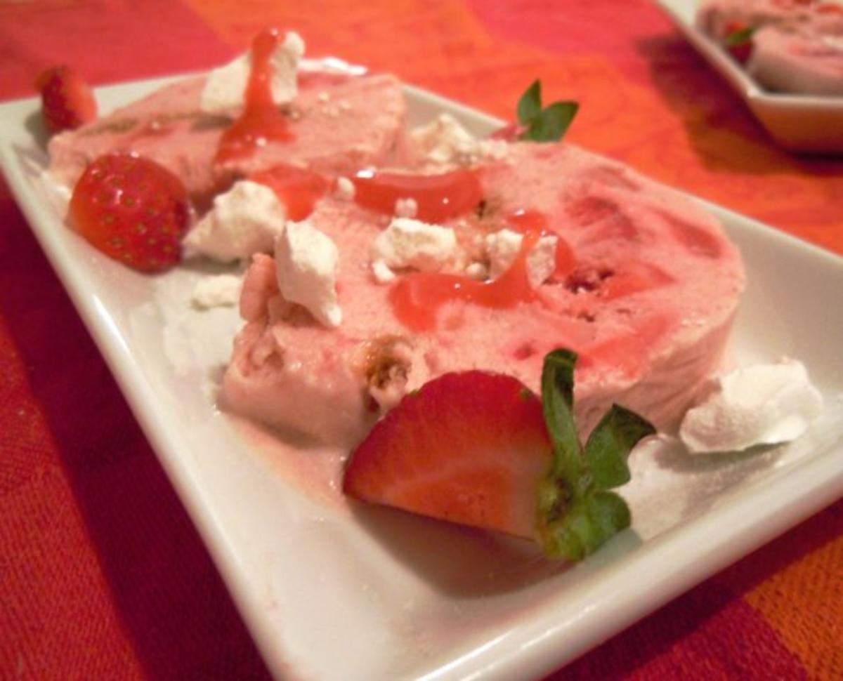 Rhabarber-Erdbeer-Parfait - Rezept mit Bild - kochbar.de