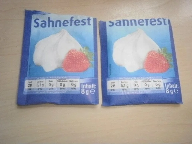 Rezept: SAUERKIRSCHENSCHNITTE !!! Bild Nr. 6 SAUERKIRSCHENSCHNITTE !!! - Rezept - Bild Nr. 6