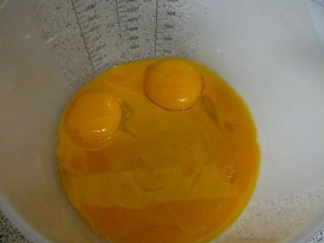 Rezept: Erdbeer-Marzipan-Zwerg Bild Nr. 4 Erdbeer-Marzipan-Zwerg - Rezept - Bild Nr. 4