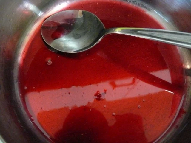 Rezept: Erdbeer-Marzipan-Zwerg Bild Nr. 14 Erdbeer-Marzipan-Zwerg - Rezept - Bild Nr. 14