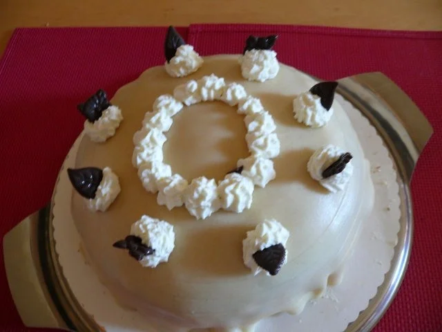 Rezept: Erdbeer-Marzipan-Zwerg Bild Nr. 25 Erdbeer-Marzipan-Zwerg - Rezept - Bild Nr. 25