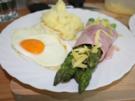 Grüner Spargel mit Kartoffelbrei und Spiegelei - Rezept