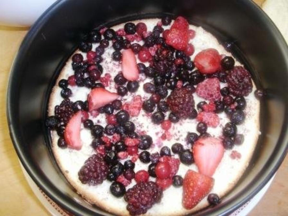 Waldbeeren- Joghurttorte mit Honig - einfach - 70 kcal/100g