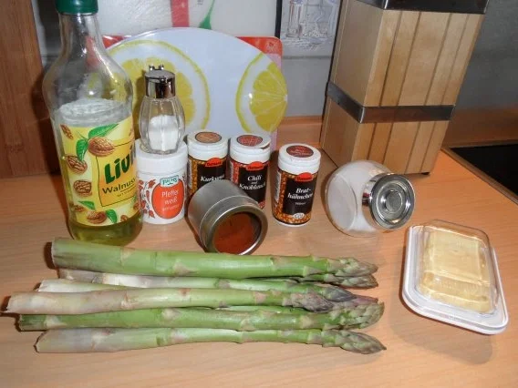 Rezept: Spargel - gebraten mit Putenfleisch Bild Nr. 2 Spargel - gebraten mit Putenfleisch - Rezept - Bild Nr. 2