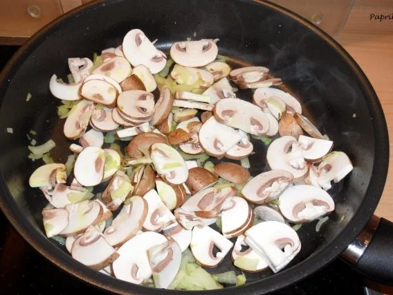 Geschnetzeltes mit Champignon-Rahmsoße - Rezept - Bild Nr. 5