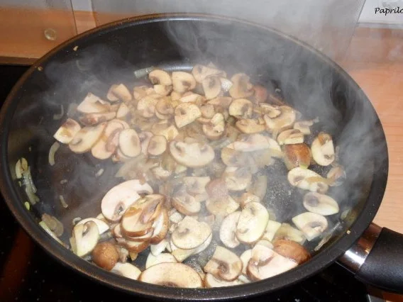 Geschnetzeltes mit Champignon-Rahmsoße - Rezept - Bild Nr. 6