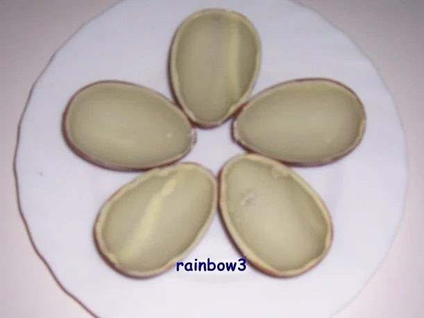 Rezept: Süßes: Gefüllte Überraschungseier Bild Nr. 5 Süßes: Gefüllte Überraschungseier - Rezept - Bild Nr. 5