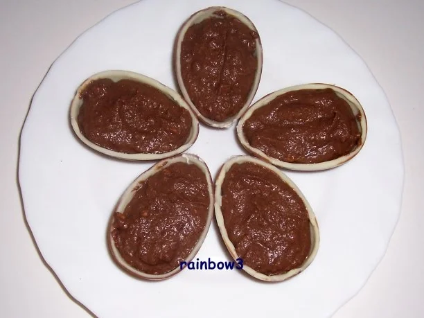 Rezept: Süßes: Gefüllte Überraschungseier Bild Nr. 6 Süßes: Gefüllte Überraschungseier - Rezept - Bild Nr. 6