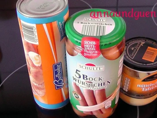 Rezept: Würstchen im Schlafrock Bild Nr. 3 Würstchen im Schlafrock - Rezept - Bild Nr. 3