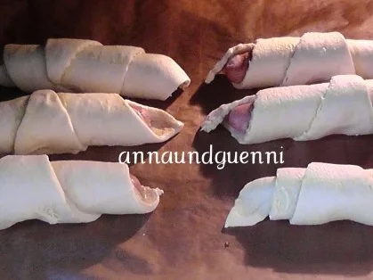 Rezept: Würstchen im Schlafrock Bild Nr. 7 Würstchen im Schlafrock - Rezept - Bild Nr. 7