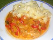 Hähnchenbrüste in scharfer Paprikasoße - Rezept