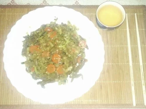 Rezept: Gemüse, Rindfleisch und Nudeln aus den Wok Gemüse, Rindfleisch und Nudeln aus den Wok - Rezept