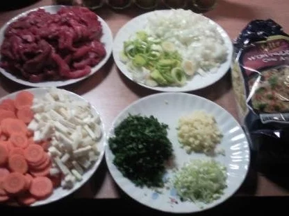 Rezept: Gemüse, Rindfleisch und Nudeln aus den Wok Bild Nr. 5 Gemüse, Rindfleisch und Nudeln aus den Wok - Rezept - Bild Nr. 5