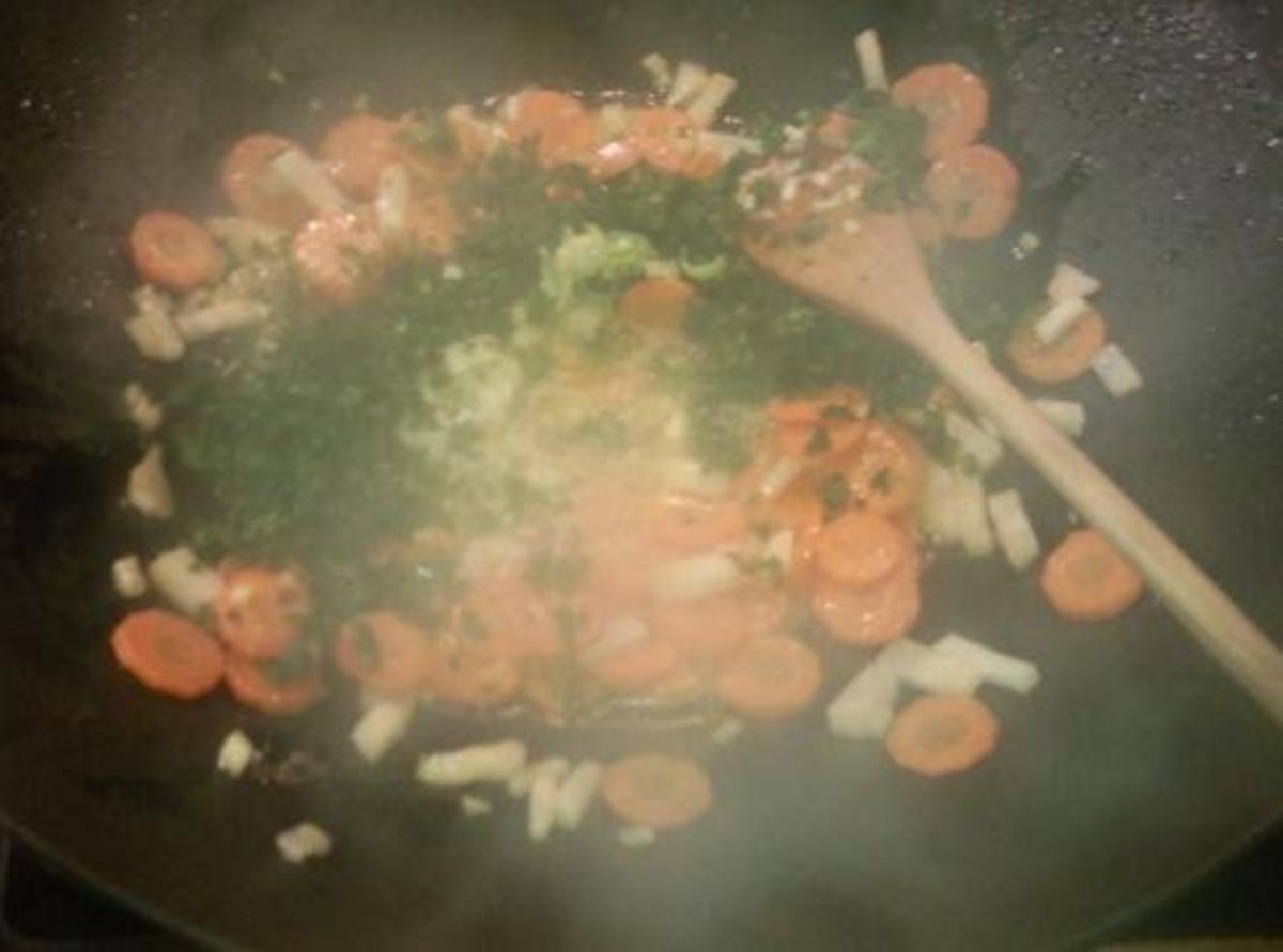 Gemüse, Rindfleisch und Nudeln aus den Wok - Rezept - Bild Nr. 8