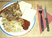 Rezept: Rippen im Backofen mit Salat und Toast Rippen im Backofen mit Salat und Toast - Rezept