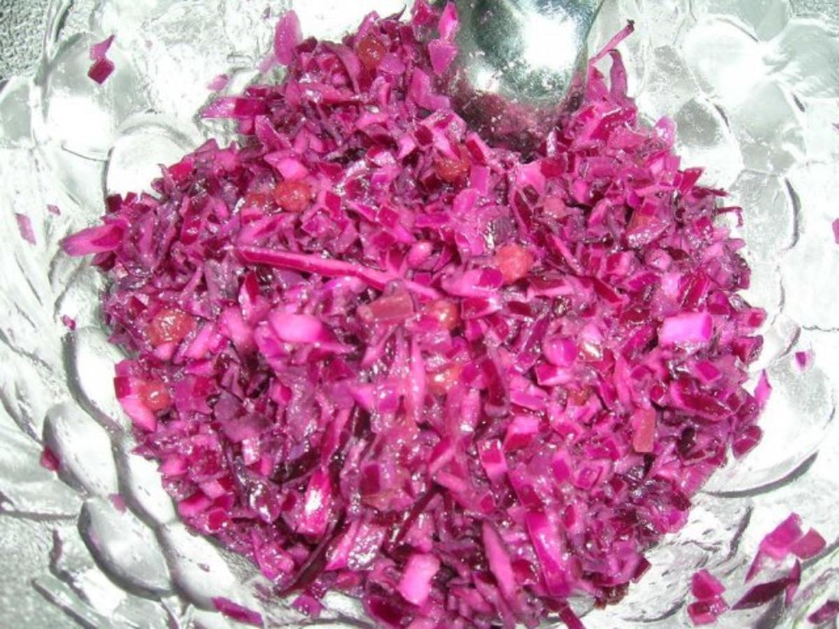 Stanis leckerer Rotkrautsalat mit Preiselbeeren - passt zu vielem und auch zu Gegrilltem - Rezept - Bild Nr. 2