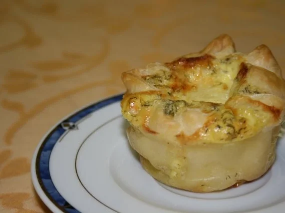 Rezept: Blätterteigmuffins mit Lachs Bild Nr. 4 Blätterteigmuffins mit Lachs - Rezept - Bild Nr. 4