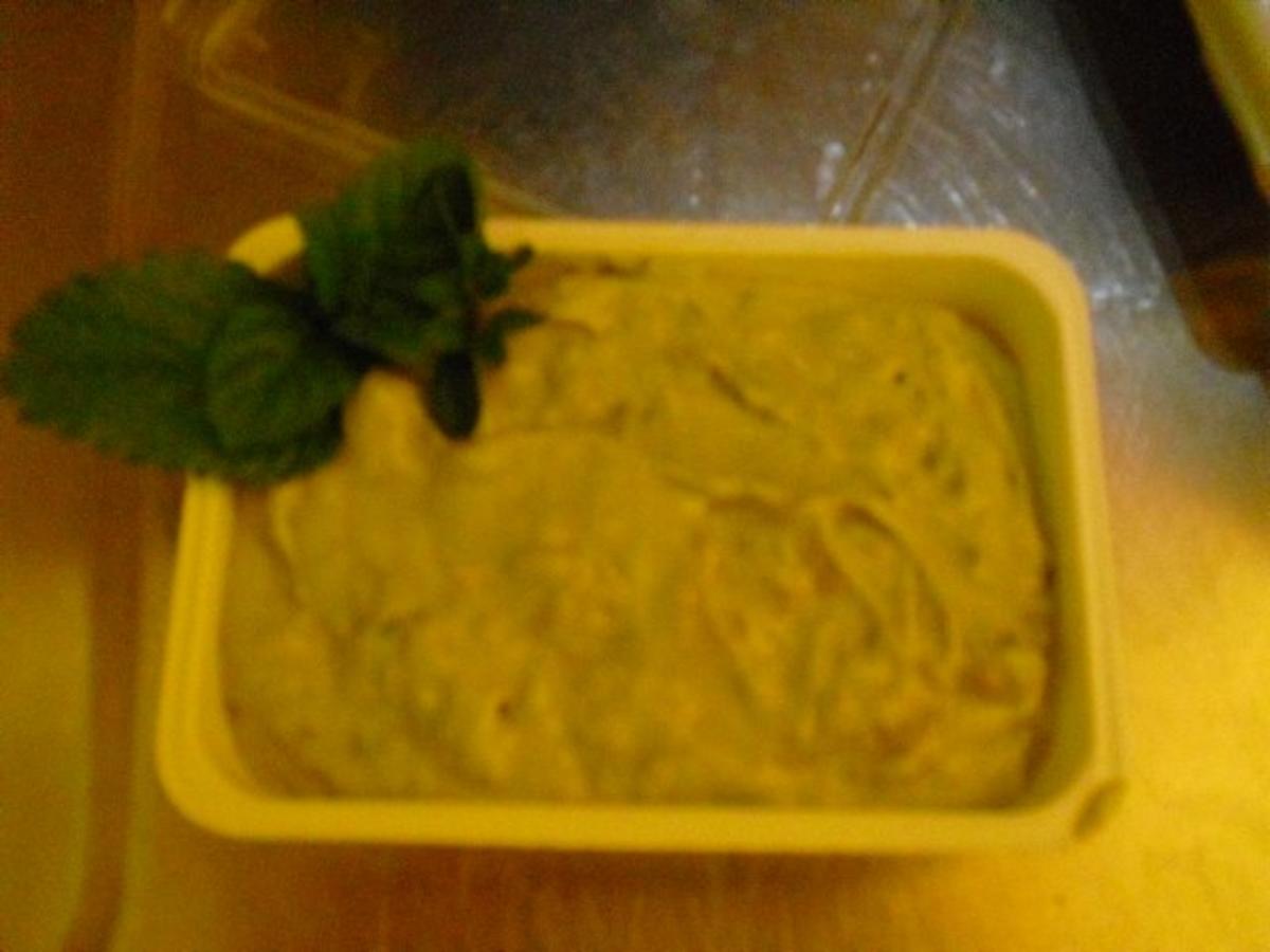 Avokadoaufstrich mit reife Avokado und Frischkäse zB. Exquisa ...