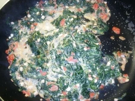 Rezept: Blätterteigtasche mit Spinat und Lachs Bild Nr. 4 Blätterteigtasche mit Spinat und Lachs - Rezept - Bild Nr. 4