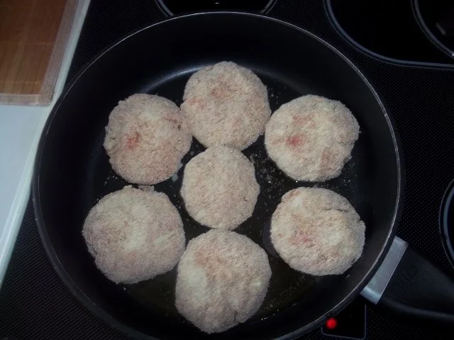 Rezept: Gehacktes-Klöse Bild Nr. 3 Gehacktes-Klöse - Rezept - Bild Nr. 3