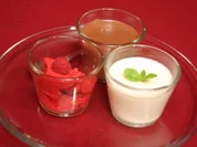 Buttermilchcreme, Mousse au chocolat und Himbeersorbet - Rezept