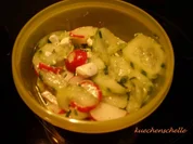 Gurken-Radieschen-Salat mit Schafkäse - Rezept