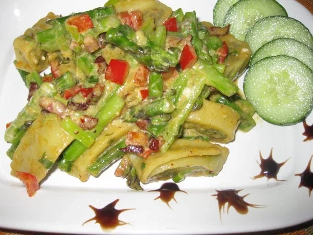 Rezept: Schneckeles Spargel-Maultaschen-Pfännle Schneckeles Spargel-Maultaschen-Pfännle - Rezept