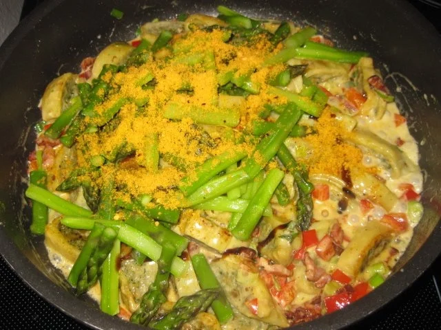 Rezept: Schneckeles Spargel-Maultaschen-Pfännle Bild Nr. 14 Schneckeles Spargel-Maultaschen-Pfännle - Rezept - Bild Nr. 14