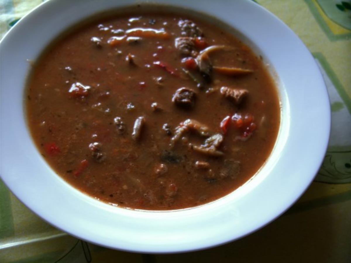 Bilder für SABINE 'S GULASCHSUPPE - Rezept