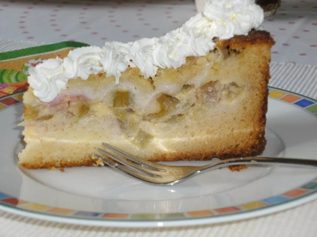 Rezept: Rhabarberkuchen mit Butterstreuseln Rhabarberkuchen mit Butterstreuseln - Rezept