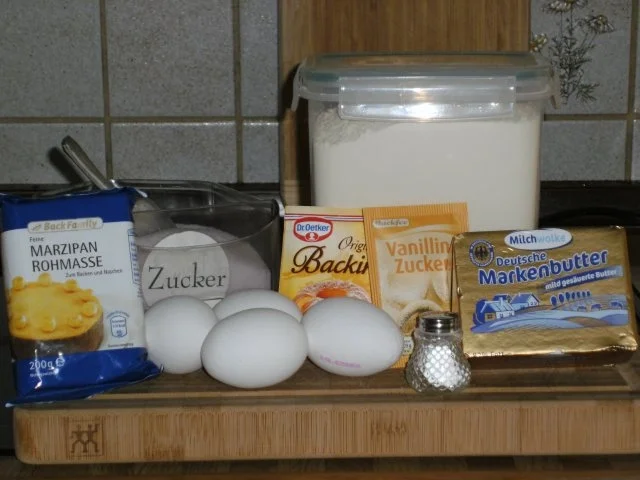 Rezept: Rhabarberkuchen mit Butterstreuseln Bild Nr. 4 Rhabarberkuchen mit Butterstreuseln - Rezept - Bild Nr. 4