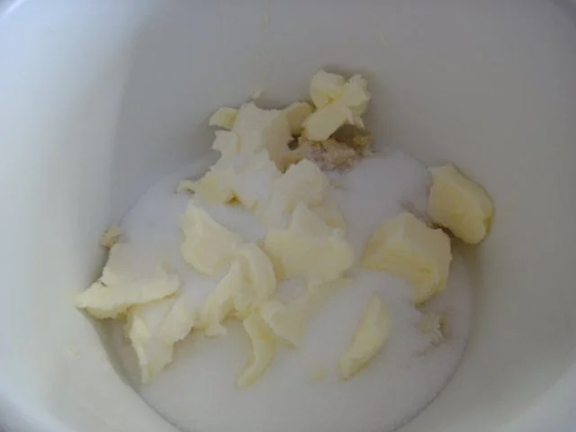 Rezept: Rhabarberkuchen mit Butterstreuseln Bild Nr. 6 Rhabarberkuchen mit Butterstreuseln - Rezept - Bild Nr. 6