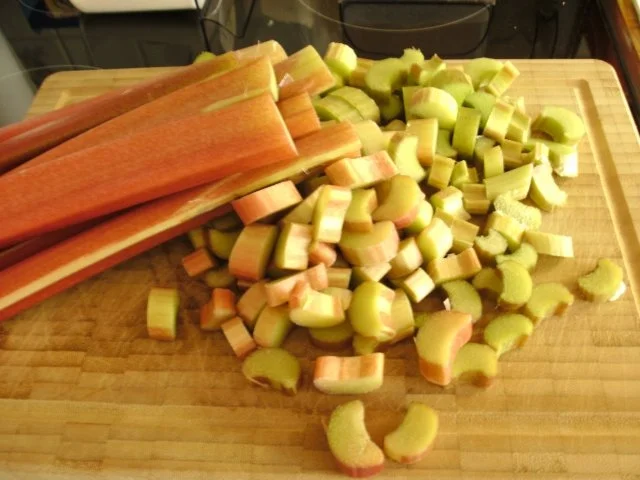 Rezept: Rhabarberkuchen mit Butterstreuseln Bild Nr. 10 Rhabarberkuchen mit Butterstreuseln - Rezept - Bild Nr. 10