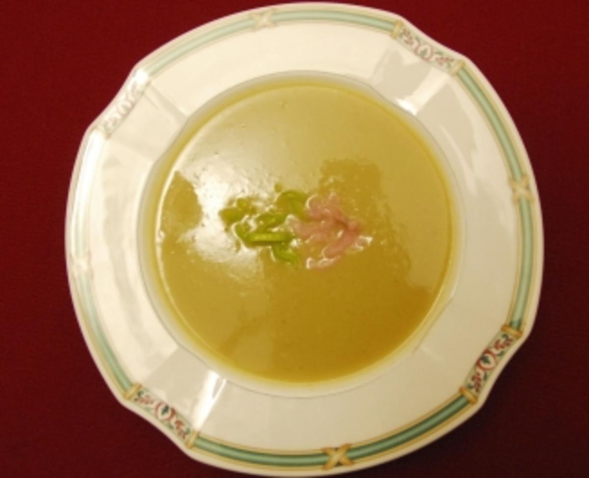 Lauchcremesuppe mit Lachsstreifen (Kristina Sprenger) - Rezept - kochbar.de