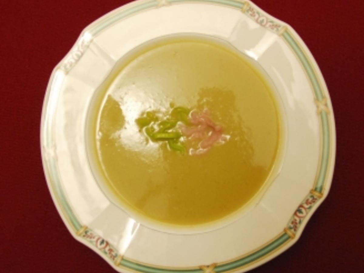 Lauchcremesuppe mit Lachsstreifen (Kristina Sprenger) - Rezept - kochbar.de