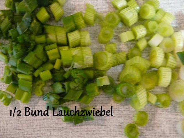 Rezept: Würstchen-Jäger-Gulasch Bild Nr. 3 Würstchen-Jäger-Gulasch - Rezept - Bild Nr. 3