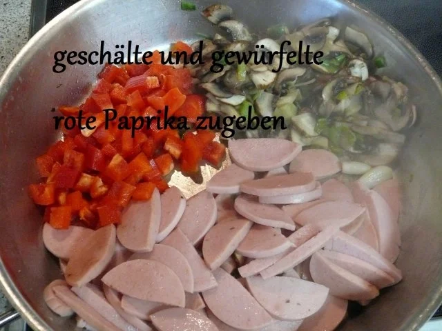 Rezept: Würstchen-Jäger-Gulasch Bild Nr. 11 Würstchen-Jäger-Gulasch - Rezept - Bild Nr. 11