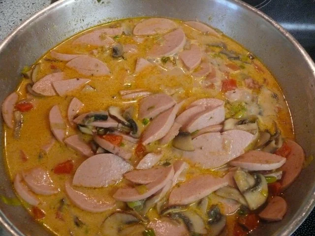 Rezept: Würstchen-Jäger-Gulasch Bild Nr. 14 Würstchen-Jäger-Gulasch - Rezept - Bild Nr. 14