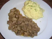 Saure Nierchen - unsere Art - mit Kartoffelpüree - Rezept