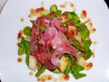 Salat: Spargel-Melonen-Salat auf Nüßchen - Rezept
