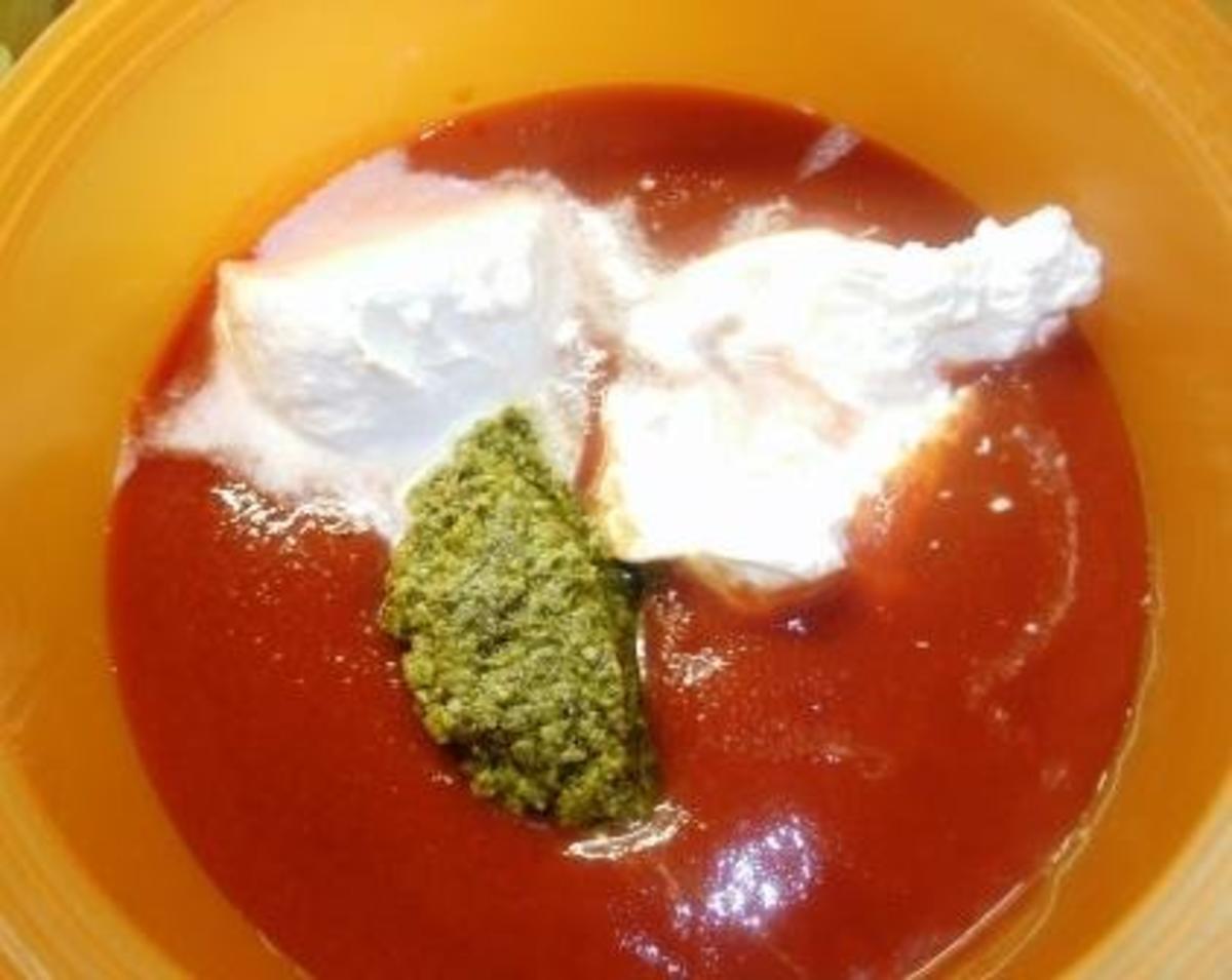 Tomaten-Basilikumsauce mit Crème fraîche-kalt angerührt zum Überbacken von Pasta - Rezept