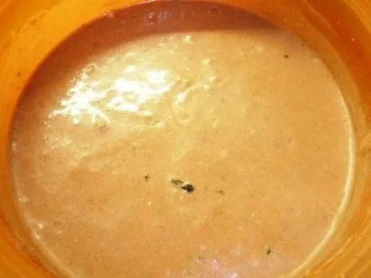 Tomaten-Basilikumsauce mit Crème fraîche-kalt angerührt zum Überbacken von Pasta - Rezept - Bild Nr. 2